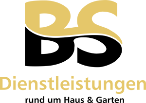 Schwarze Silhouette einer faulenzenden Katze mit dem Schriftzug Kitty King Cat Grooming in fetten Buchstaben auf einem goldenen Hintergrund, der auf elegante Weise Haustierpflege mit einem Hauch von Gartenbewässerung für diejenigen verbindet, die sowohl drinnen als auch draußen Schönheit schätzen.